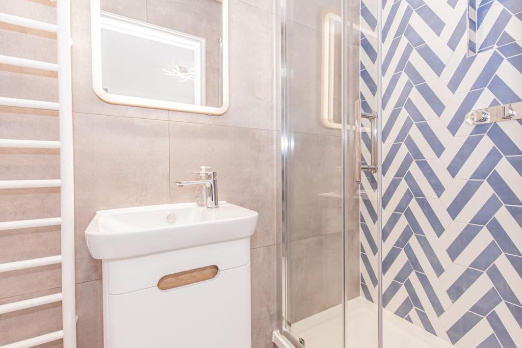 Flat 3, 161 Crescent Road - Luxury Appartement