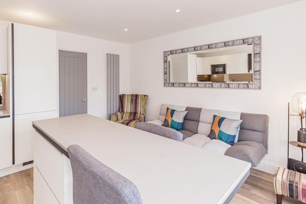 Flat 3, 161 Crescent Road - Luxury Appartement *